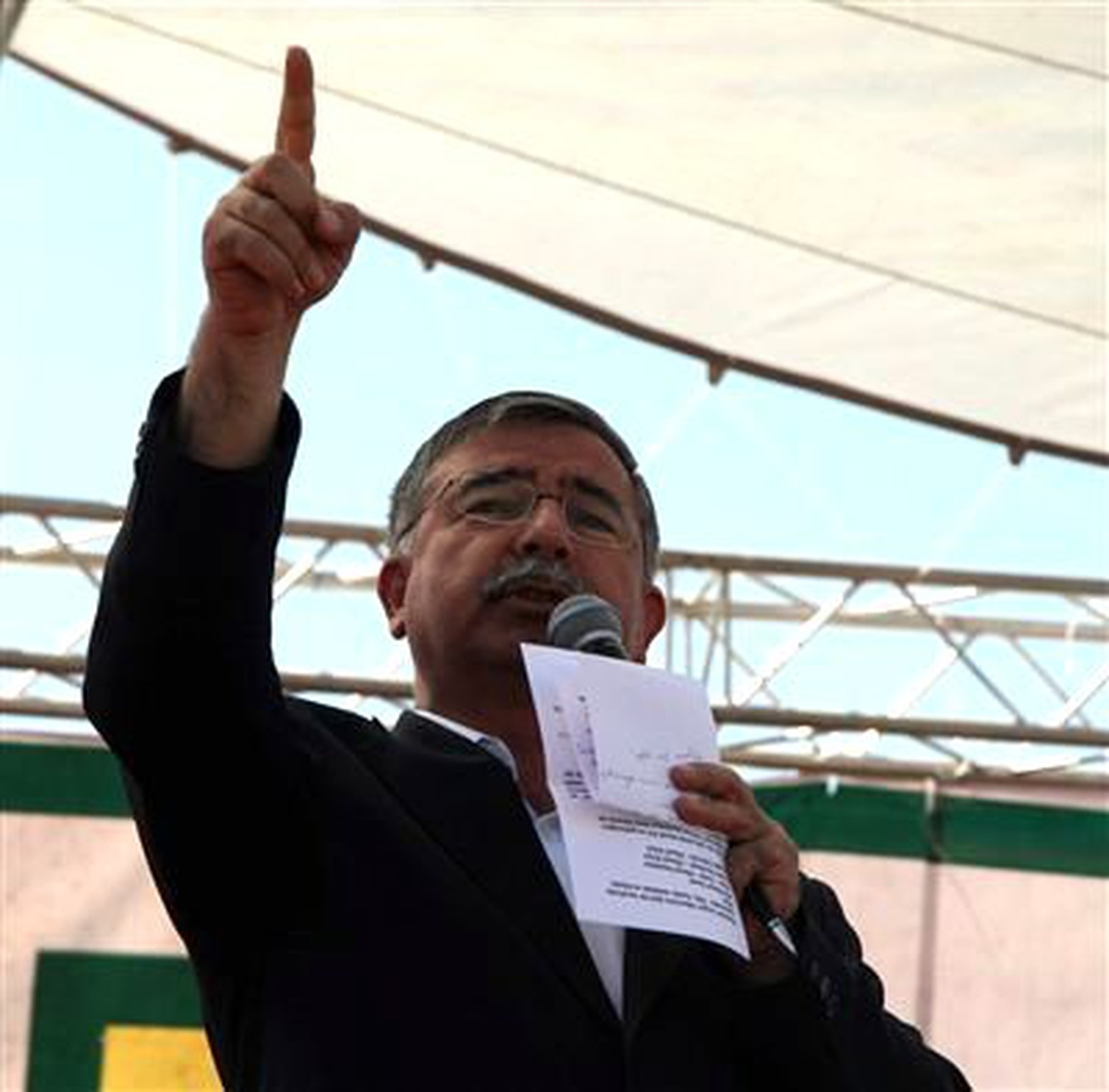 Milli Savunma Bakanı Yılmaz Açıklaması