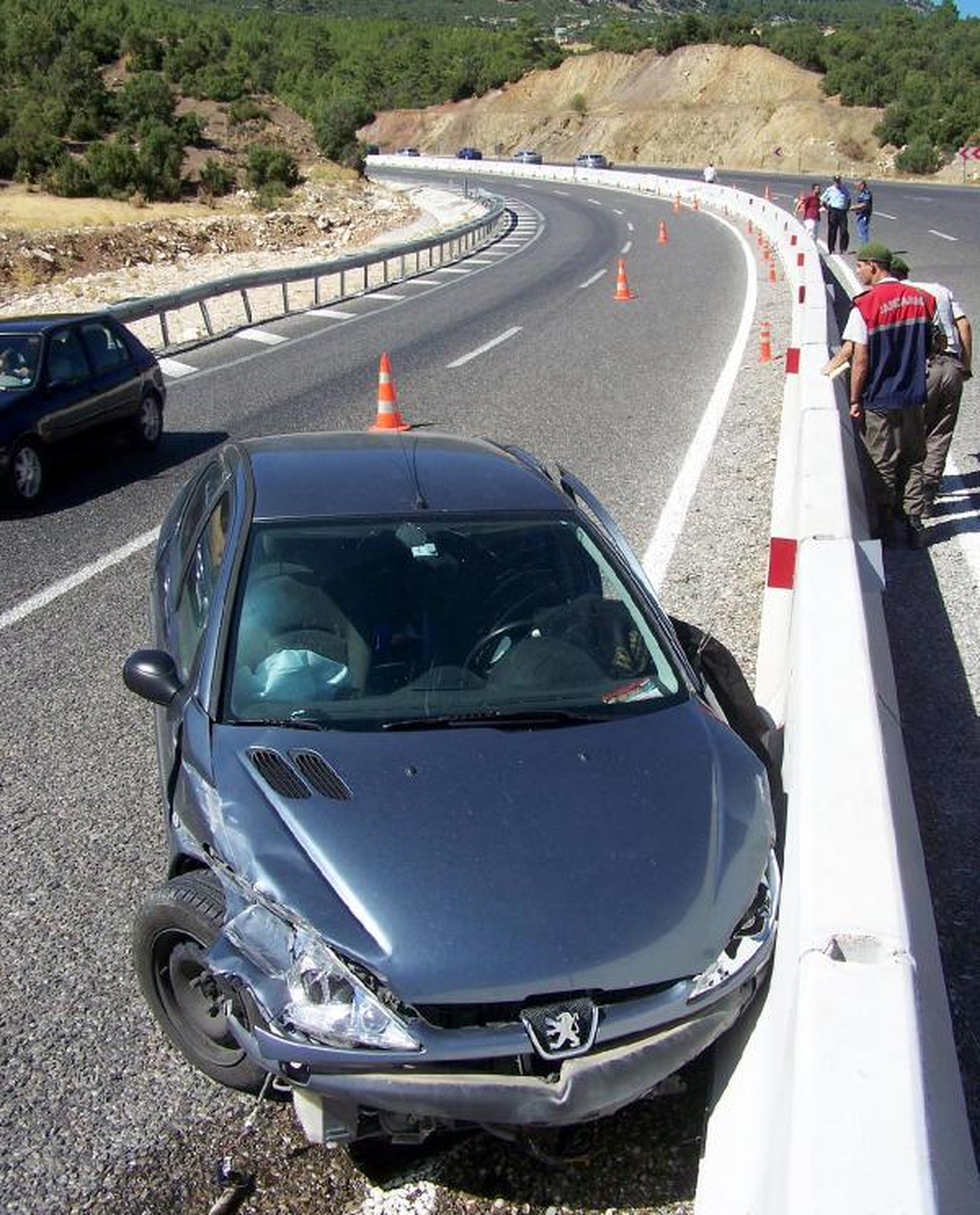 Kadın Sürücünün Başı Koptu