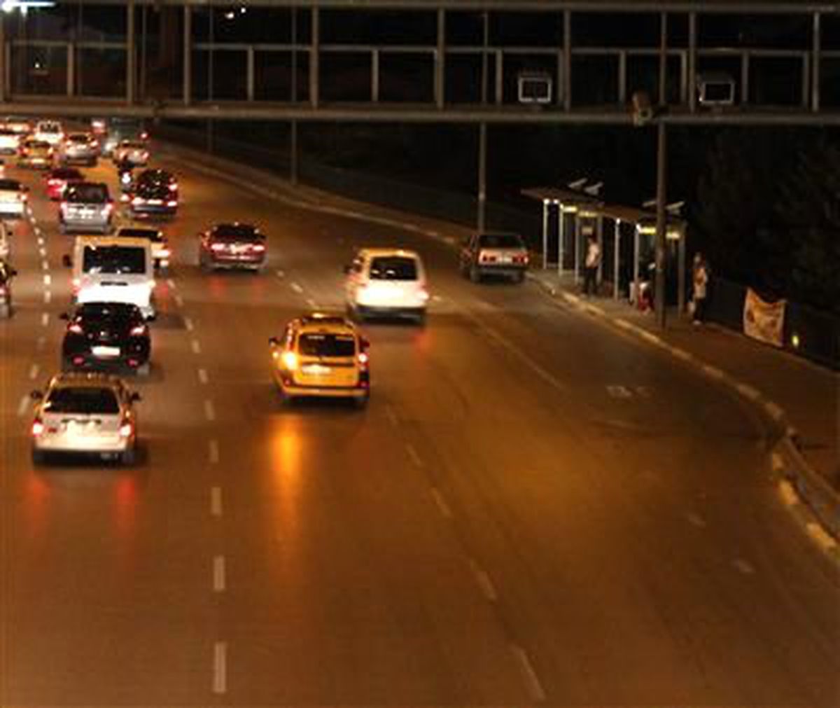 Otobüs Durakları, Güneş Enerjisi ile Serinleyecek ve Aydınlanacak