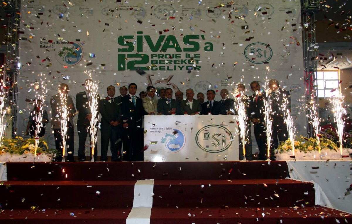 Sivas\'ta 12 Tesisin Açılışını 3 Bakan Yaptı