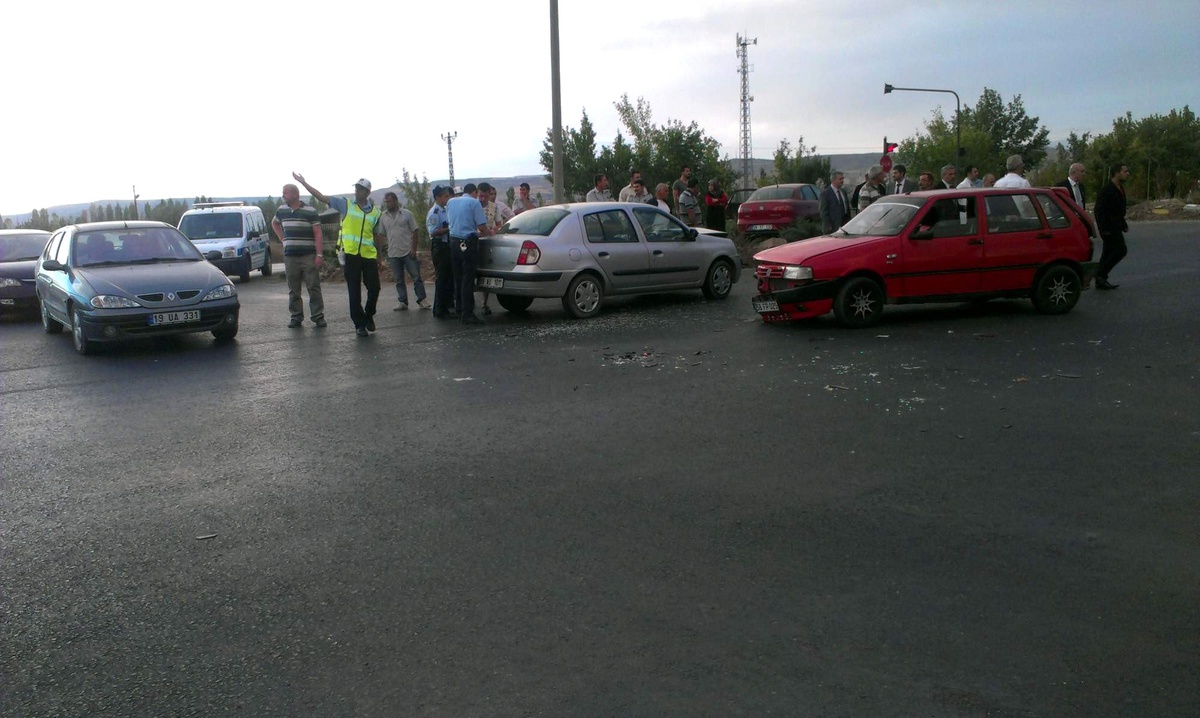 Sivas\'ta Zincirleme Trafik Kazası: 1 Yaralı
