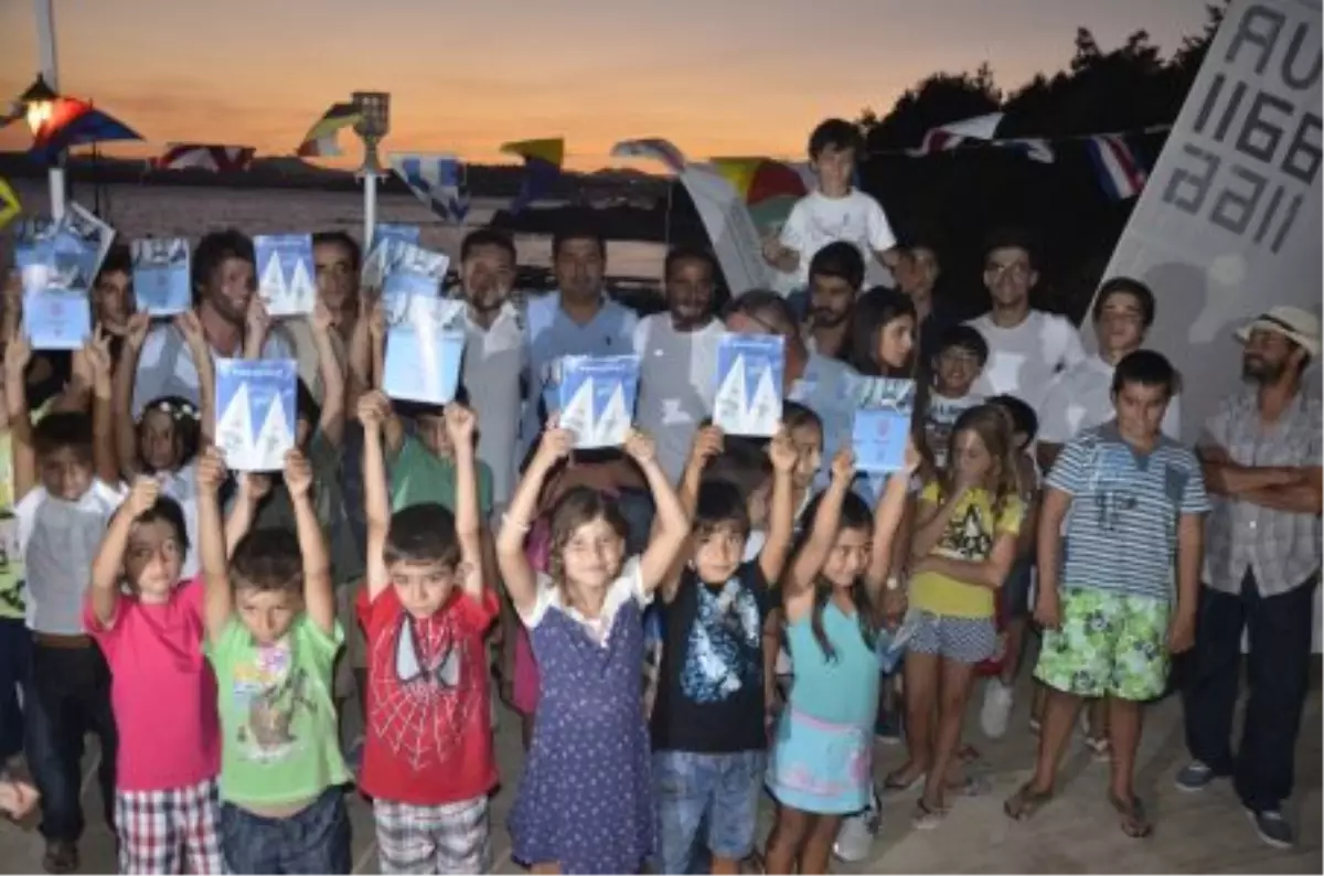 Yelkende Sertifika Sevinci