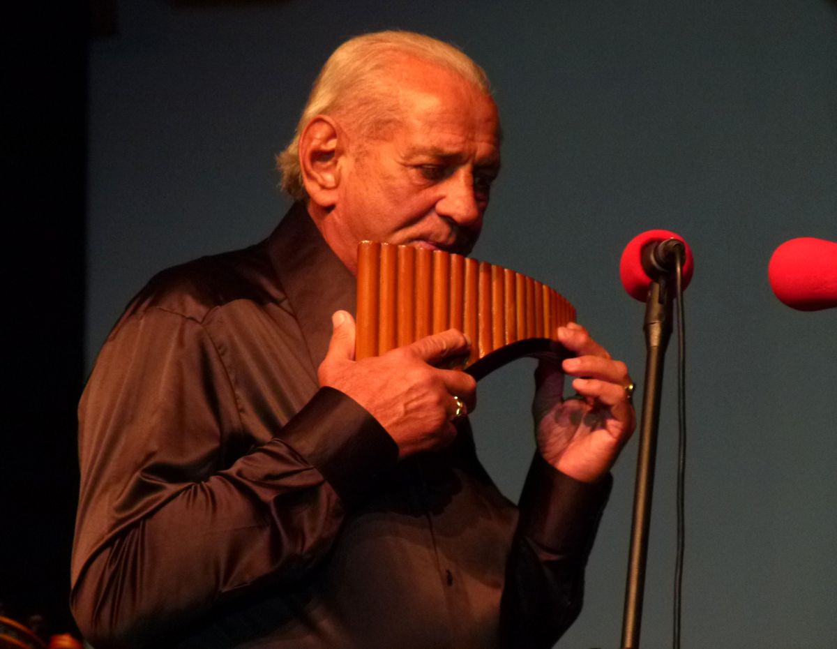 Zamfir Bodrum Kalesi\'nde Konser Verdi
