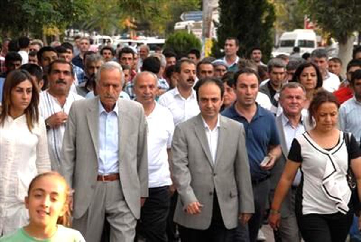 Batman\'da Mayın Patlamasında Ölenler İçin Anıt Yaptırıldı