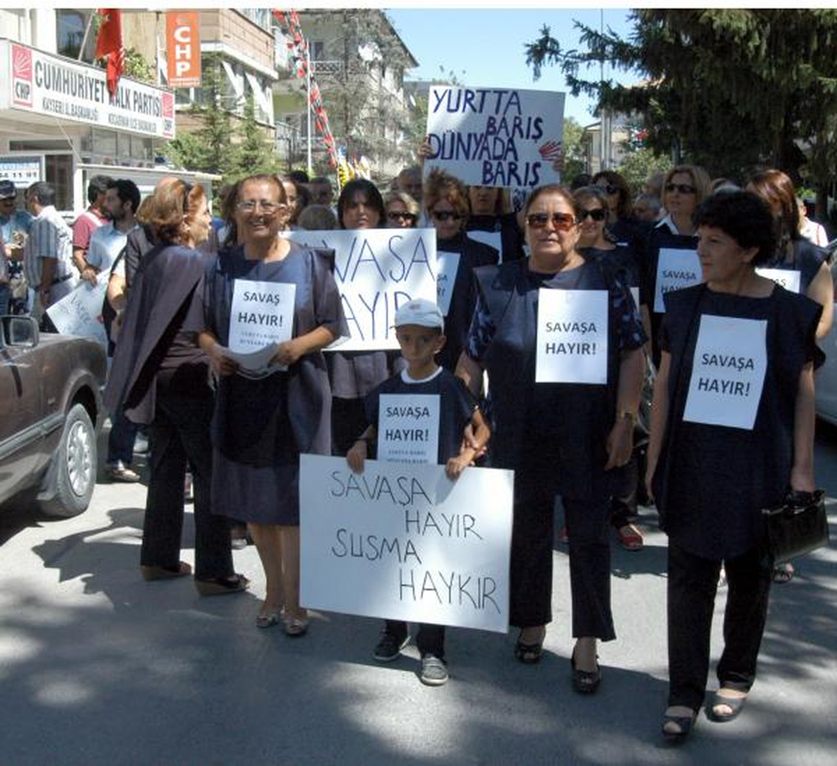 Chpli Kadınlardan \'Savaşa Hayır\'