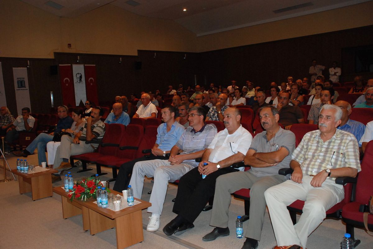 Didim\'de "Eğitimin Toplumsal Barışa Etkisi" Paneli