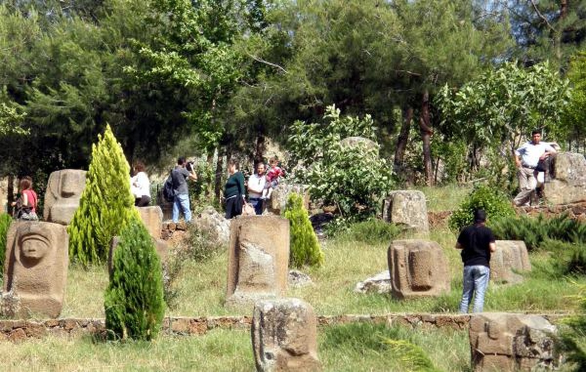 Dünya Kültür Mirası Yesemek'e Ziyaretçi Akını