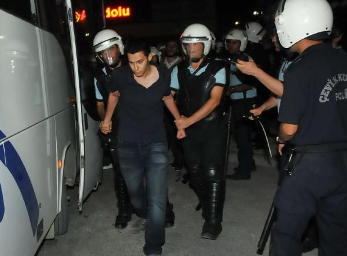 Eskişehir\'deki Öğrenciler Eylem Yaptı