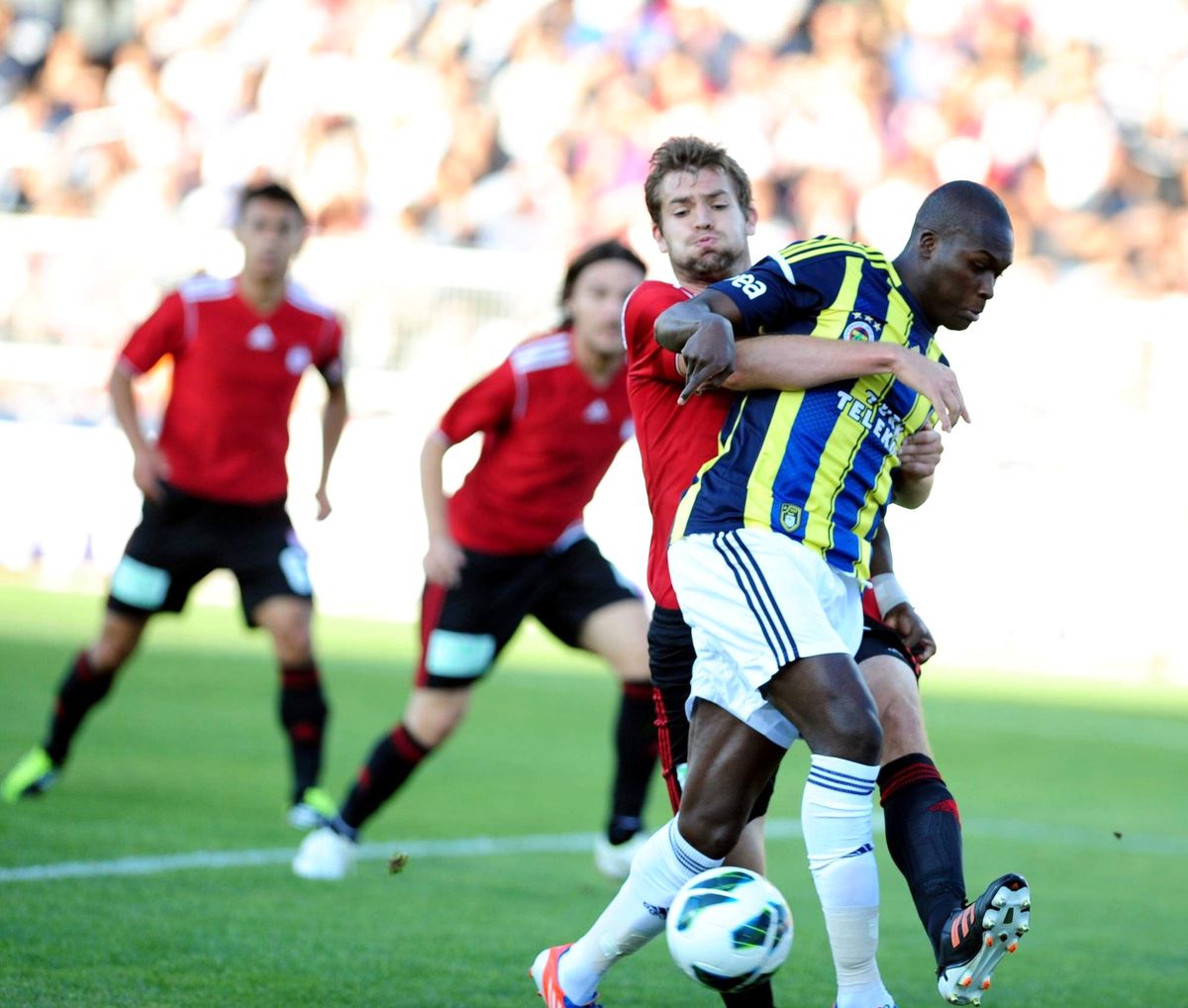 Fenerbahçe\'ye Bir Darbe de Sivas\'tan
