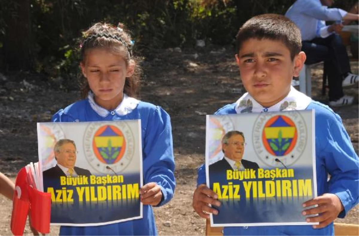 Fenerbahçeliler Tadilatı Yapılan Köy Okulunu Açtı