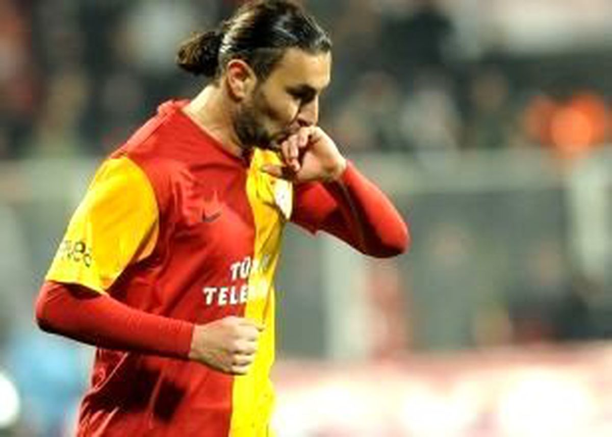 Galatasaray Necati Ateş\'in Transferini Borsaya Bildirdi