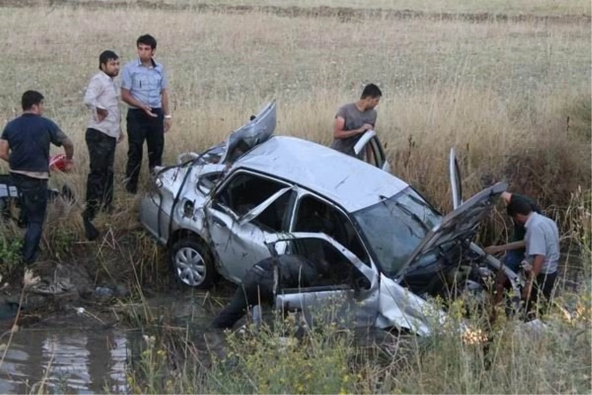 Kahramanmaraş\'ta Otomobil Devrildi: 4 Yaralı