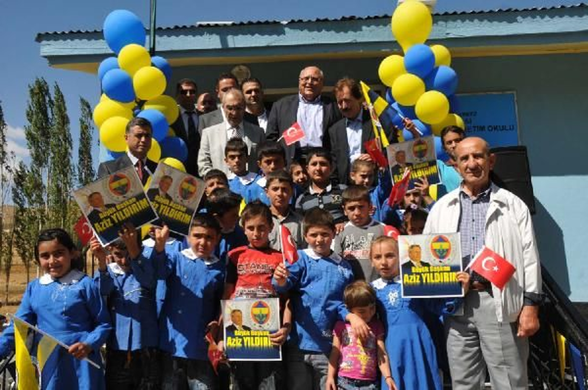Sivas Fenerbahçeliler Derneği\'nden Eğitime Destek