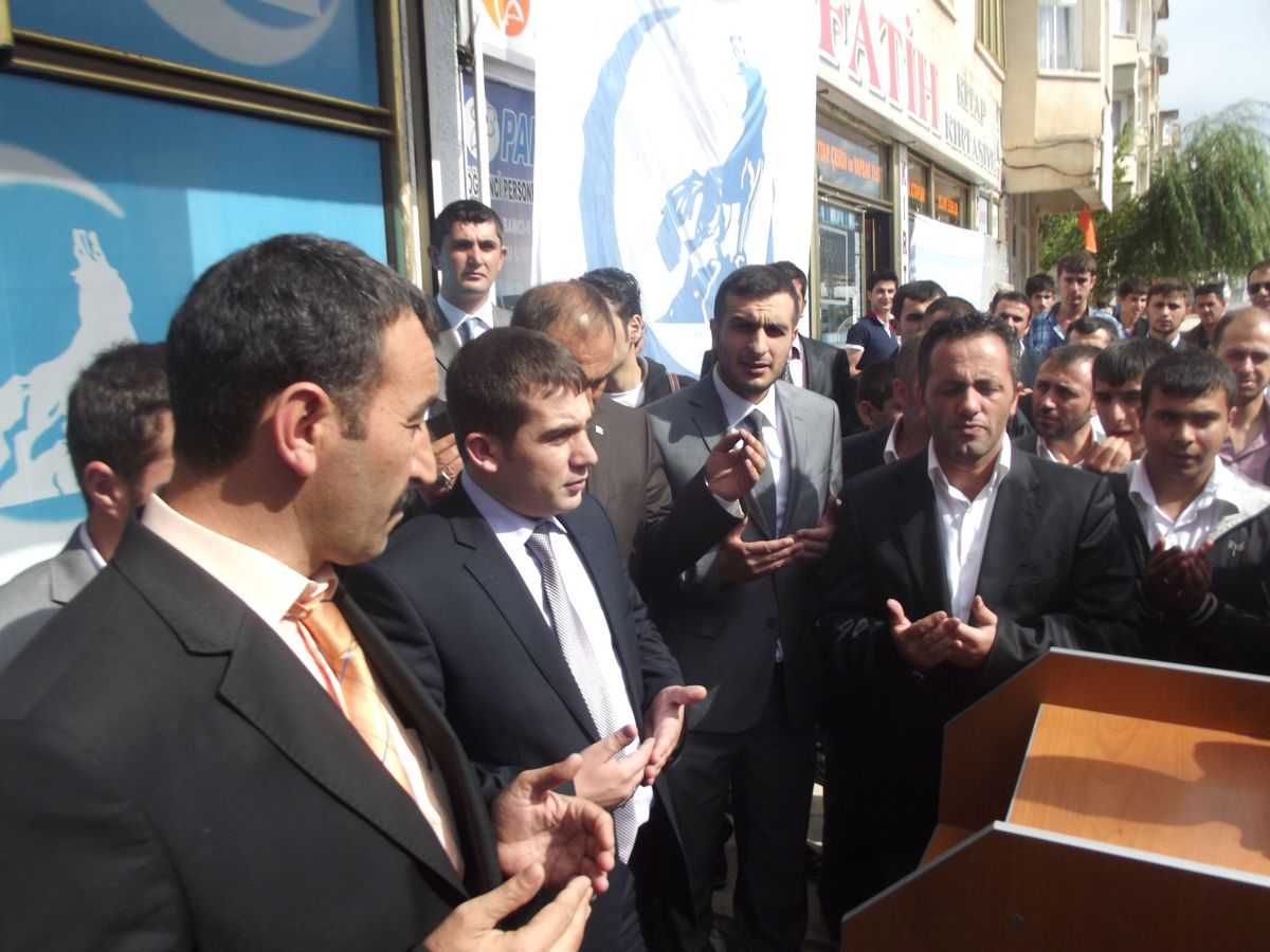 Ülkü Ocakları Aziziye Şubesi Açıldı