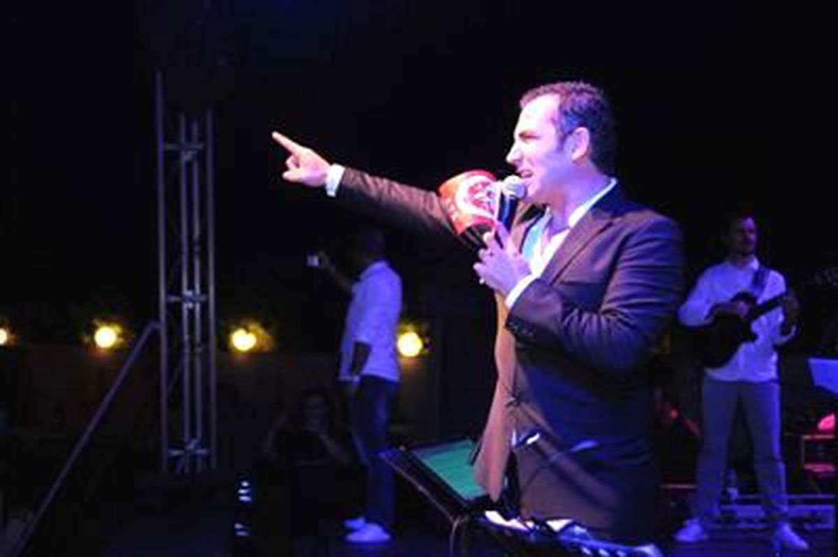 Zeybek Oynadı
