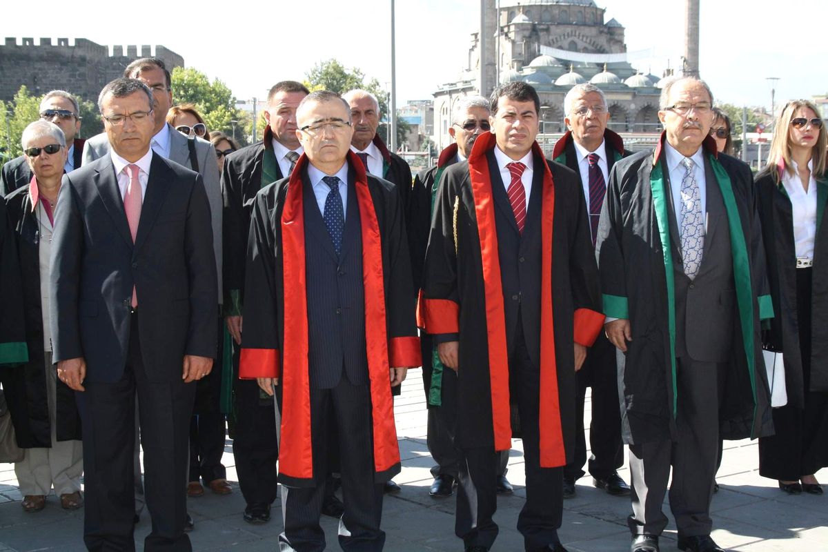 Adli Tatil Sona Erdi
