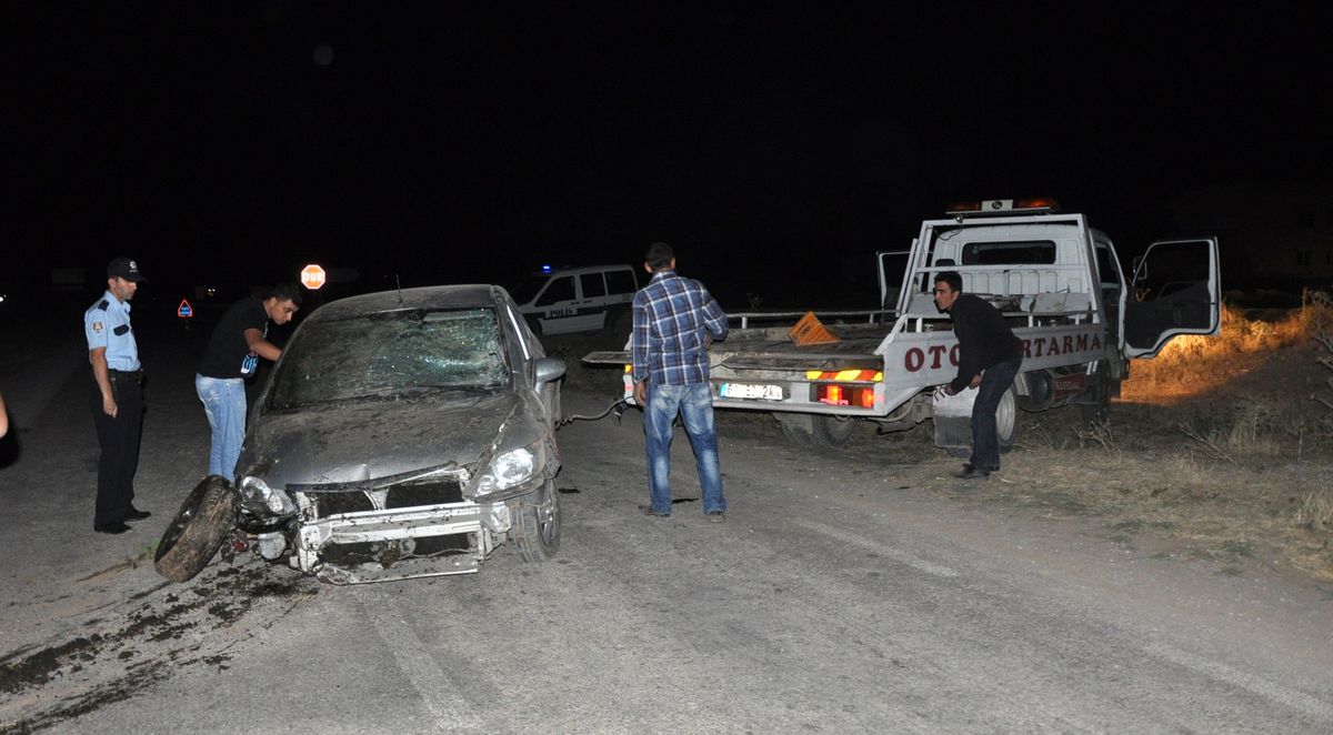 Afyonkarahisar\'da Kaza: 3 Yaralı