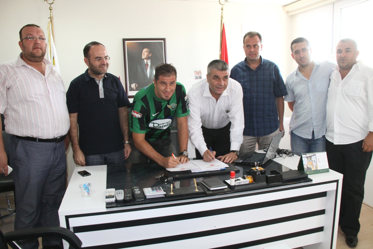 Akhisar Belediyespor, Mehmet Yılmaz ile Anlaştı