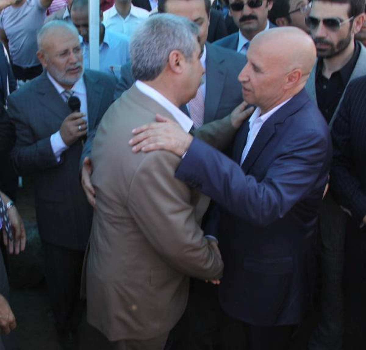 Bakan Çelik: Hak Aramanın Yolu Terör Olamaz
