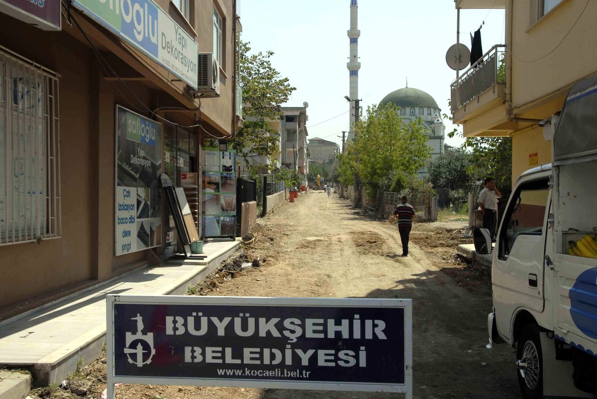 Darıca\'da Asfalt Çalışmaları Sürüyor