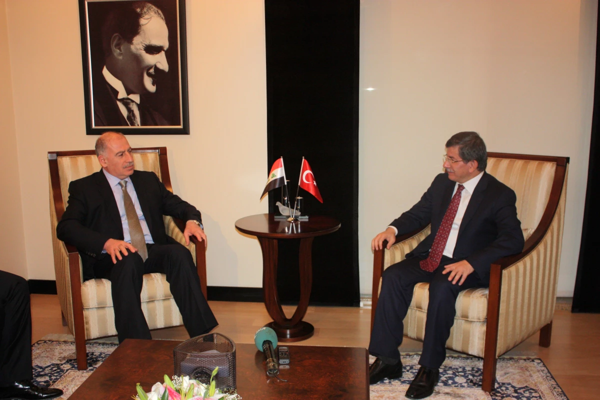 Dışişleri Bakanı Davutoğlu, Irak Ulusal Meclis Başkanı Nuceyfi ile Görüştü
