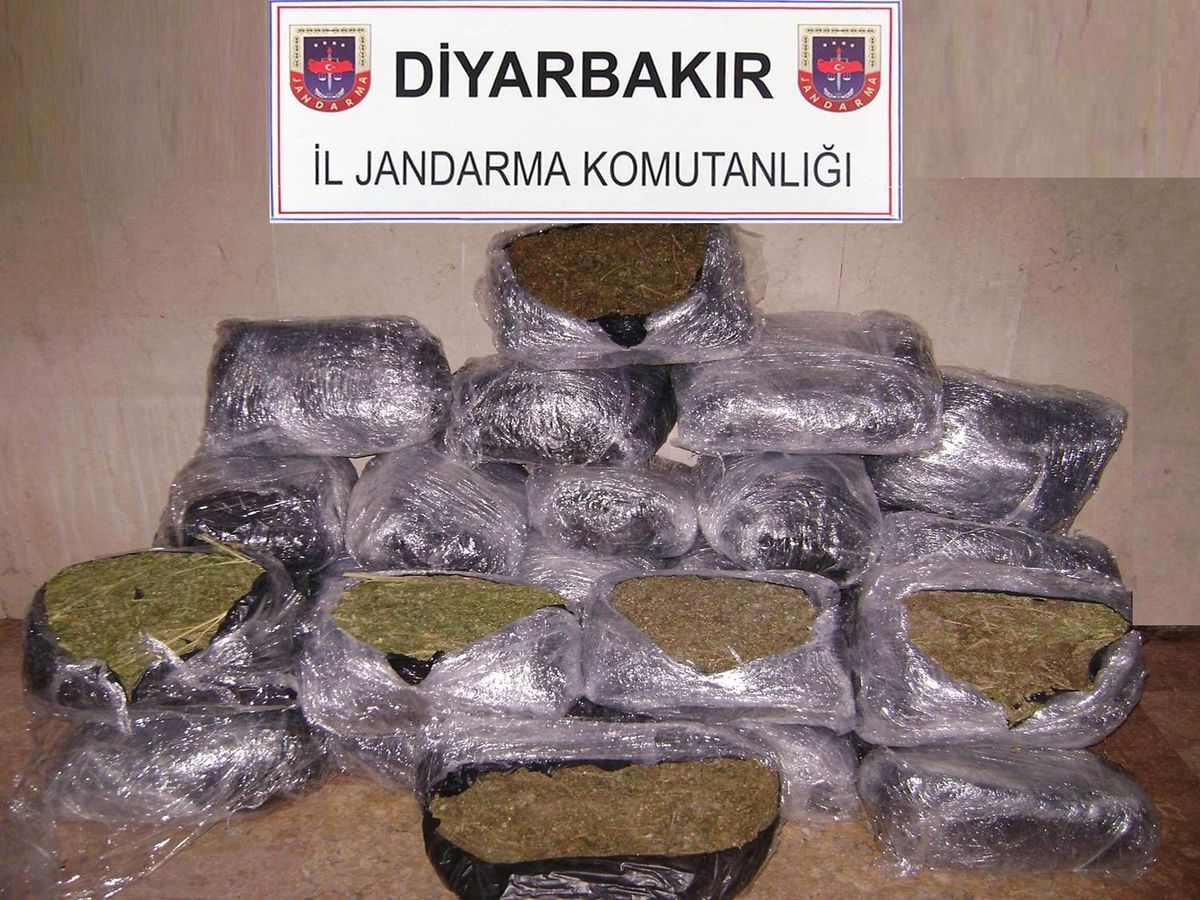 Diyarbakır\'da Uyuşturucu Operasyonu