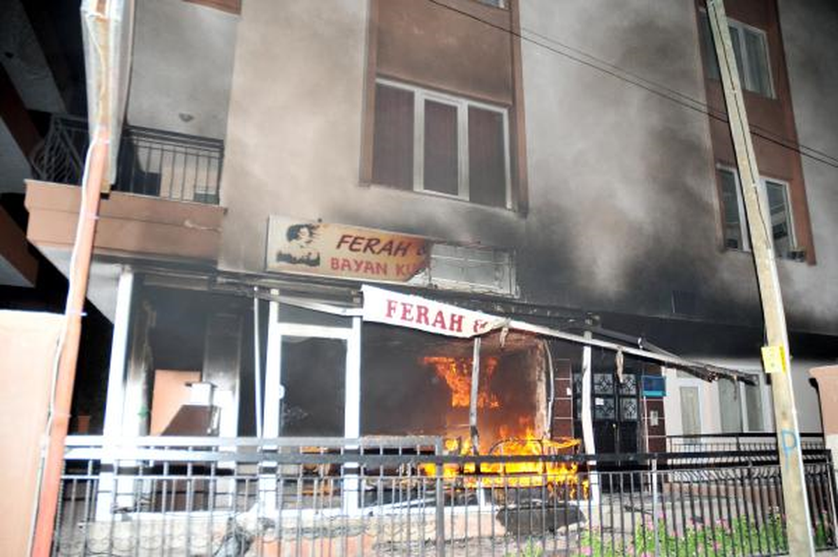 Ekmek Tekneleri Kül Oldu