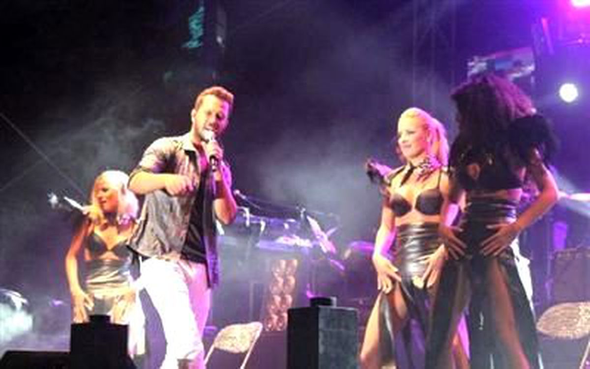 Murat Boz, İzmir Fuarını Salladı