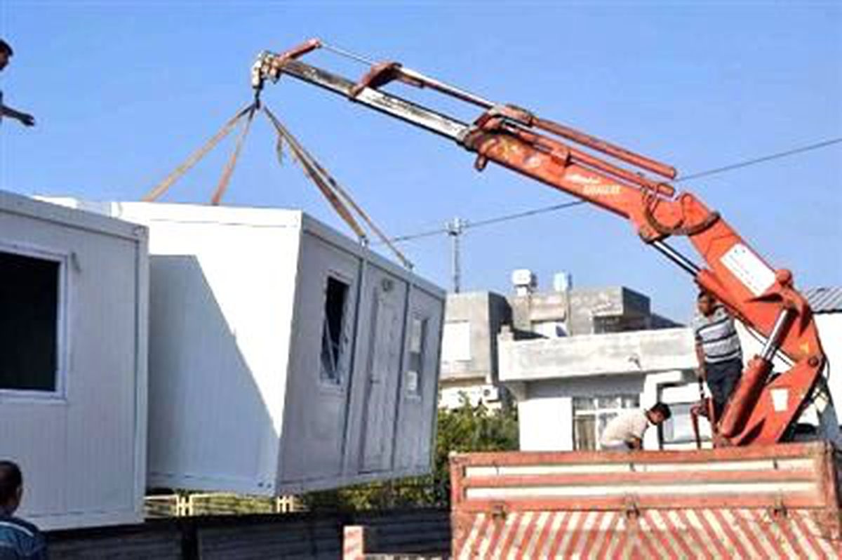 Reyhanlı Devlet Hastanesi\'ne 6 Konteyner Getirildi