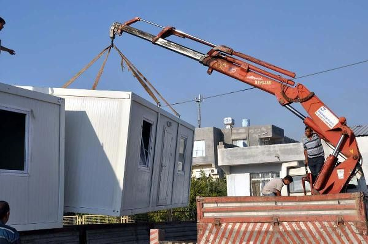 Reyhanlı Devlet Hastanesi\'ne Yaşam Konteynerleri Gönderildi