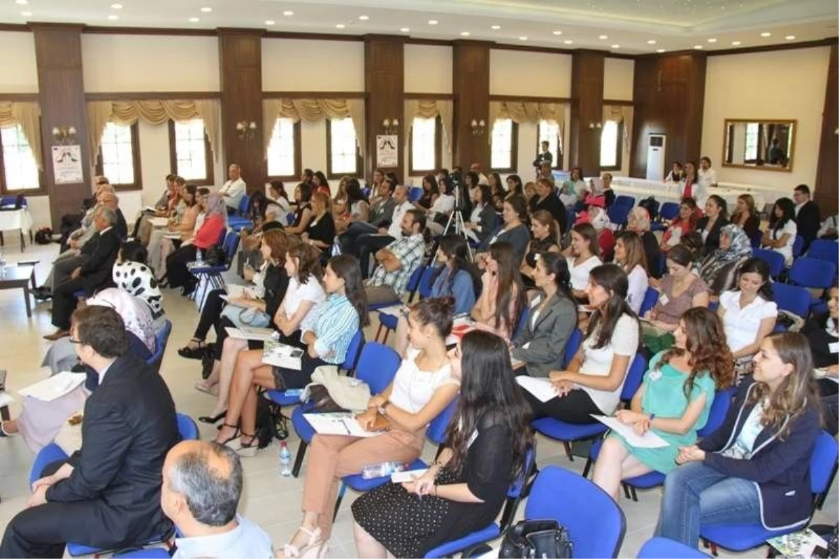 Safranbolu\'da, "Siyasette Yüksek Topuklar Projesi" Konferansı Yapıldı