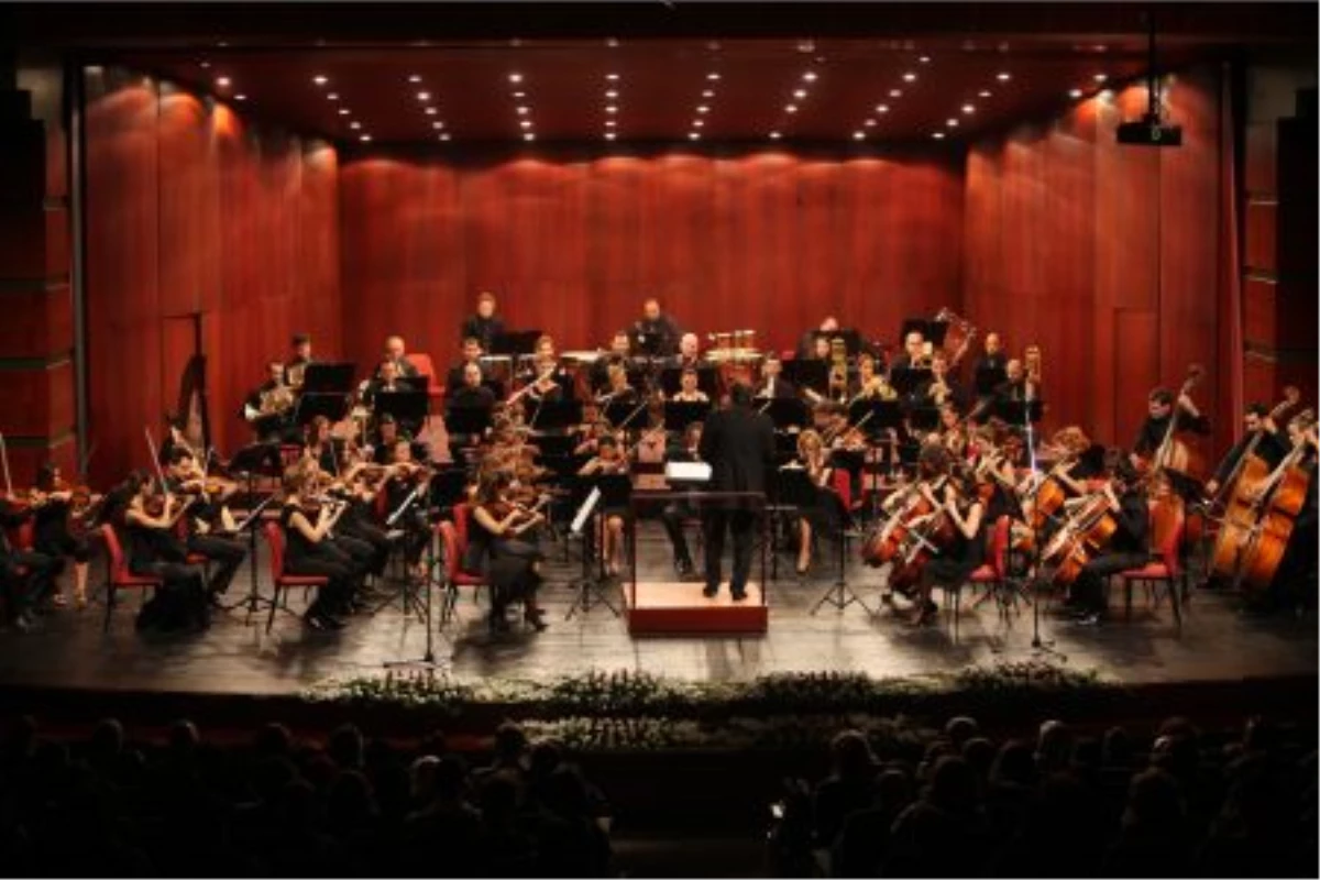 Senfoni Orkestrası\'ndan 2 Eylül Özel Konseri