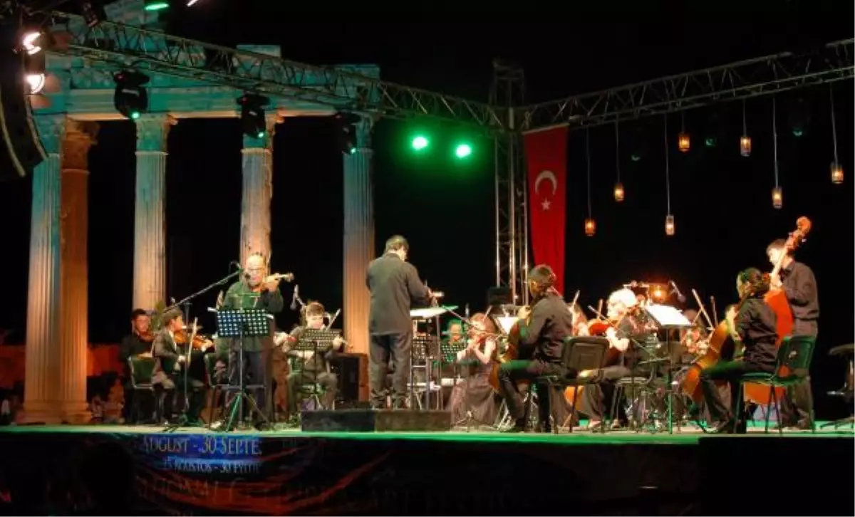 Side\'de \'Türksoy Genç Oda Orkestrası\' Konseri