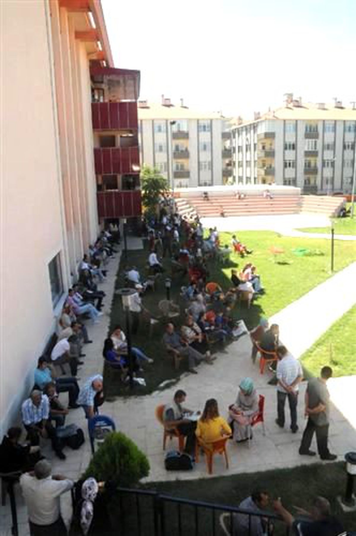 Belediyeden Yeni Üniversitelilere Danışmanlık Hizmeti