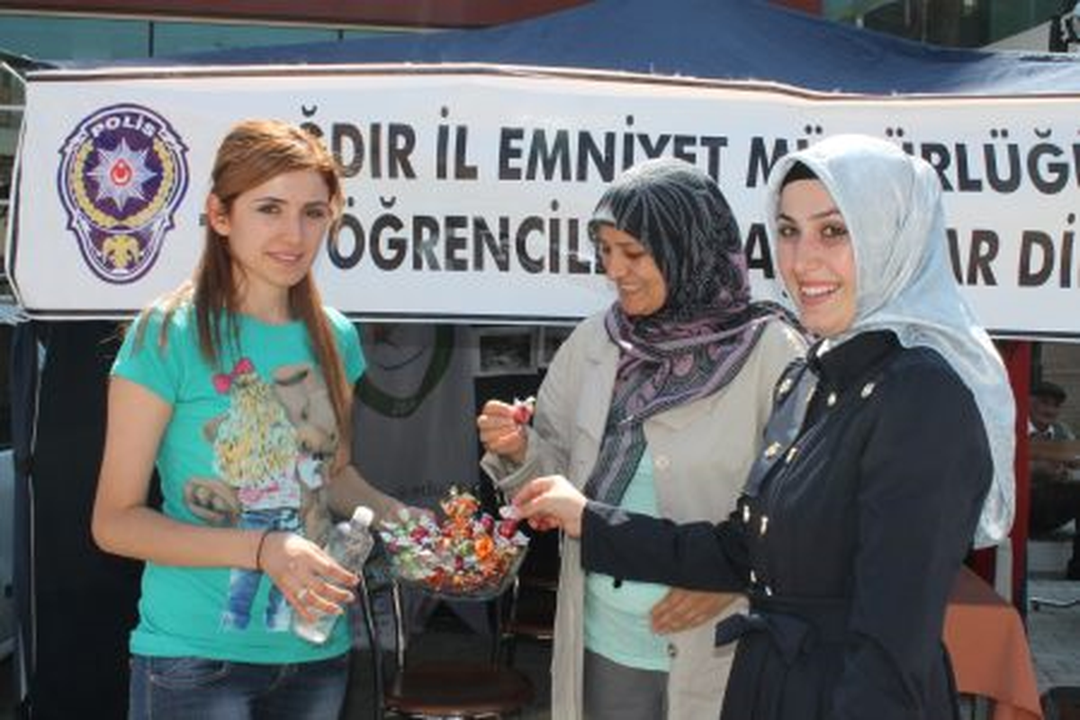 Iğdır Emniyetinden, Öğrencilere Dostluk Eli