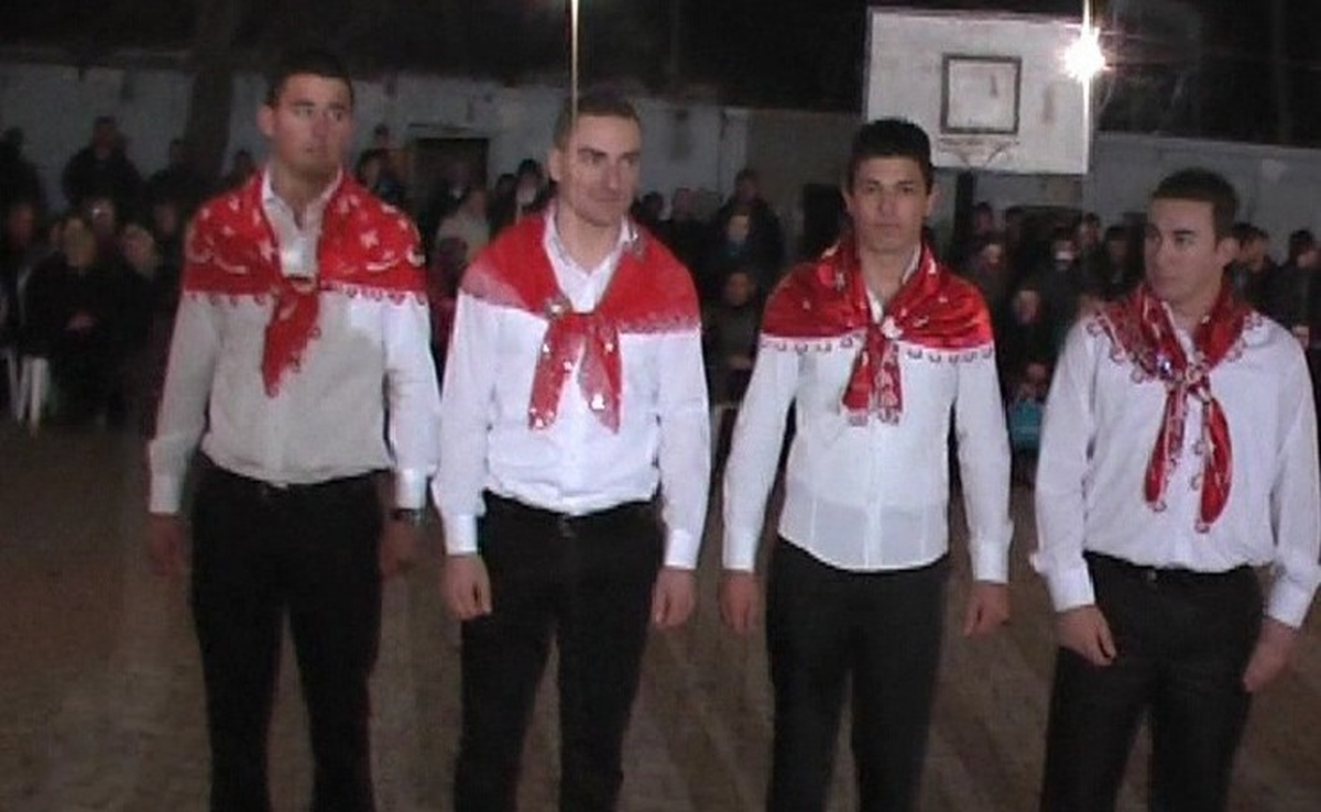 Güle Oynaya Askere Gitmişti