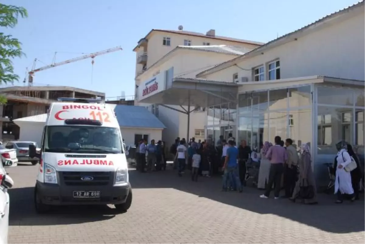 Köylülerin Arazide Bulduğu Cisim Patladı; 1 Ölü, 2 Yaralı