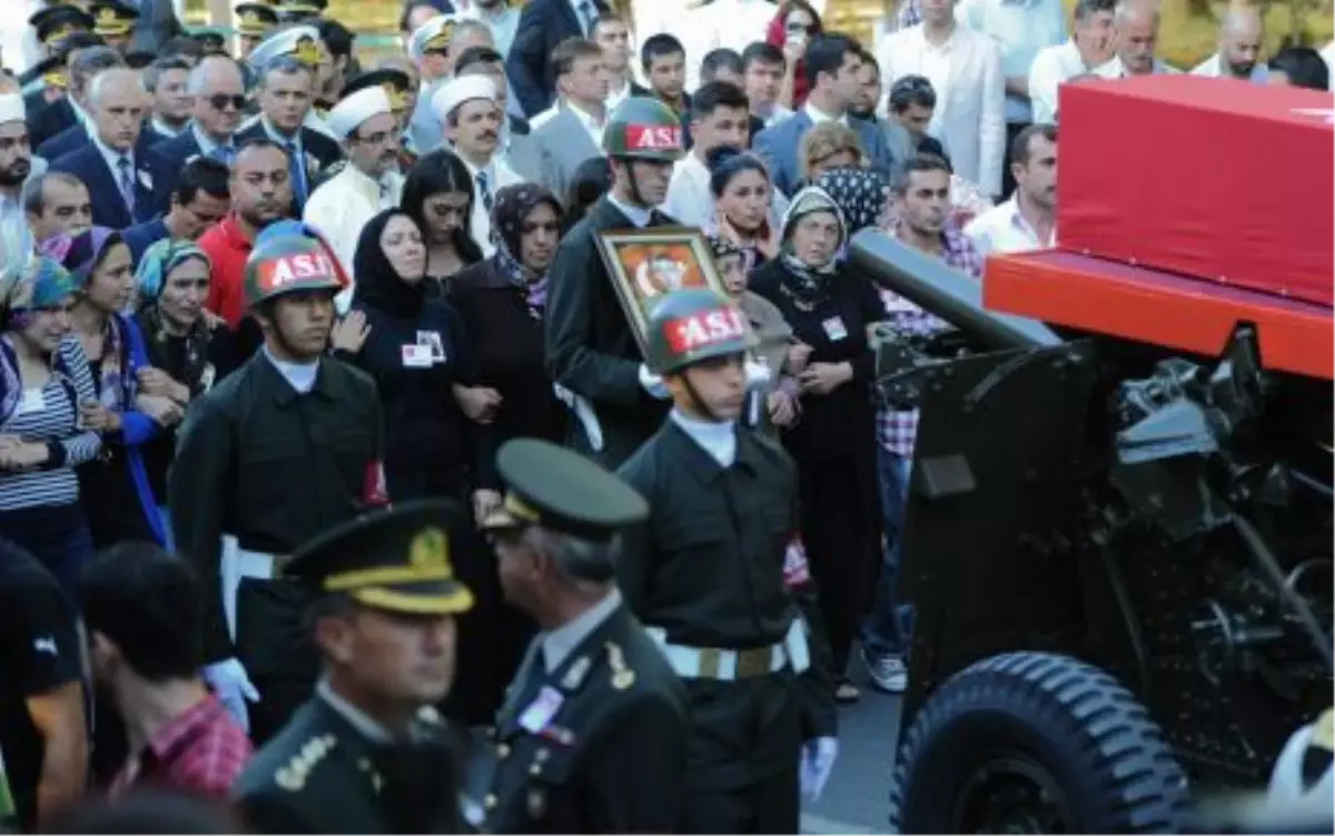 Şehit Osman Yıldız Son Yolculuğuna Uğurlandı