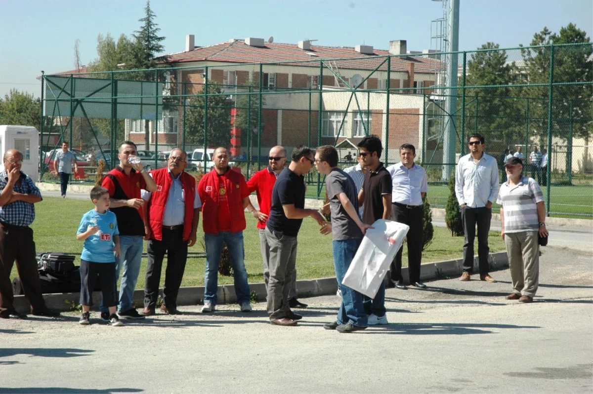 Eskişehirspor\'lu Futbolcu Ediz İçin Hüzünlü Tören