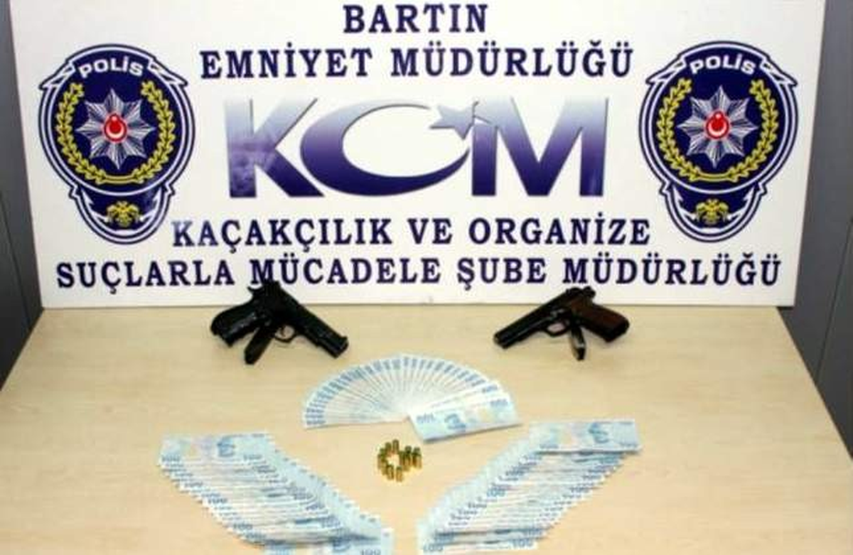 Piyasaya Sahte Para Sürmeye Çalışan Üç Kişi Yakalandı