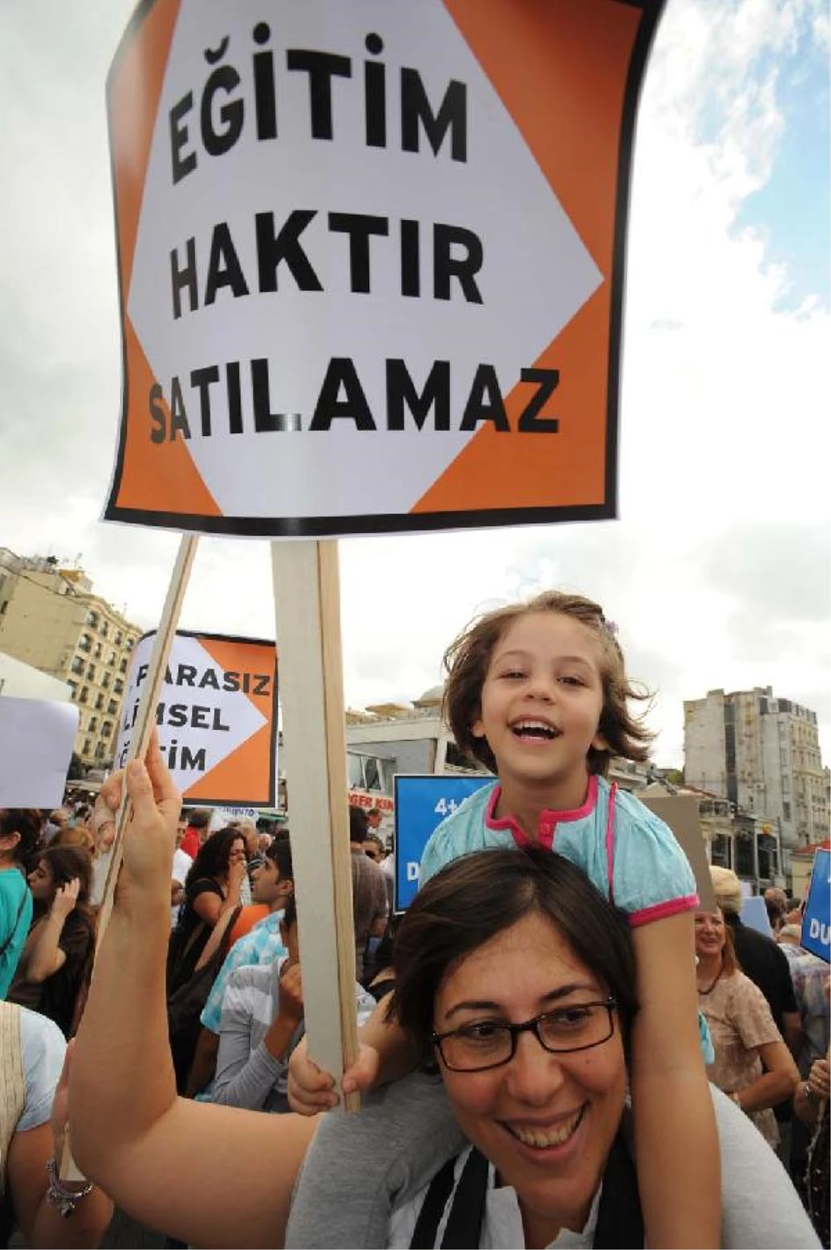 Taksim\'de 4+4+4 Protestosu