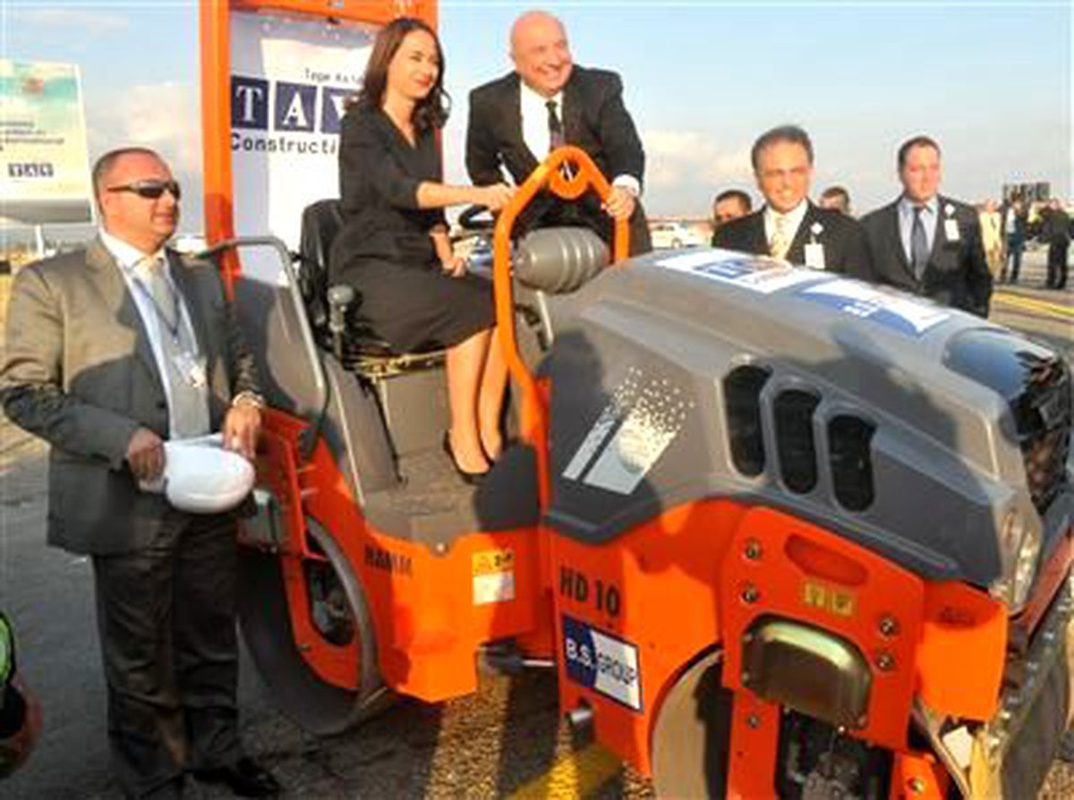 Tav, Tiflis\'te 65 Milyon Dolarlık Pist Yatırımına Başladı