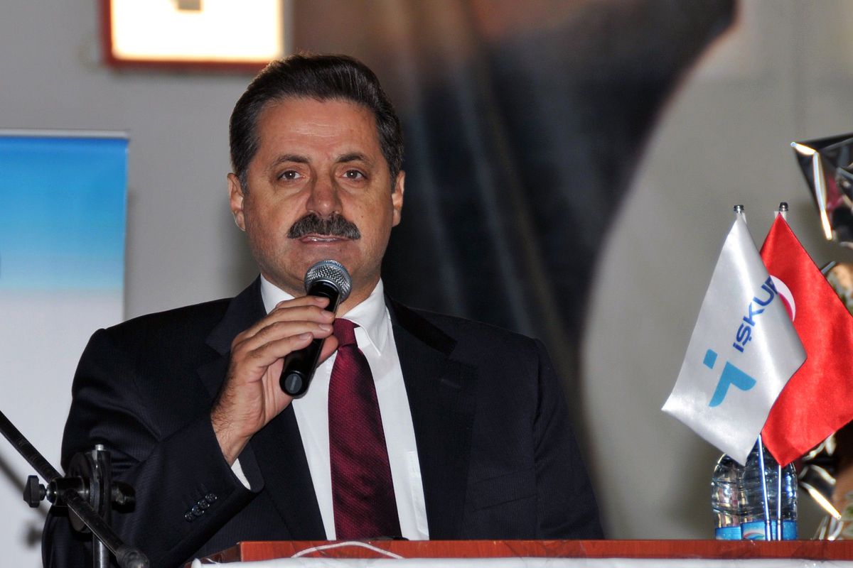 Bakan Çelik\'ten Patlamayla İlgili Açıklama
