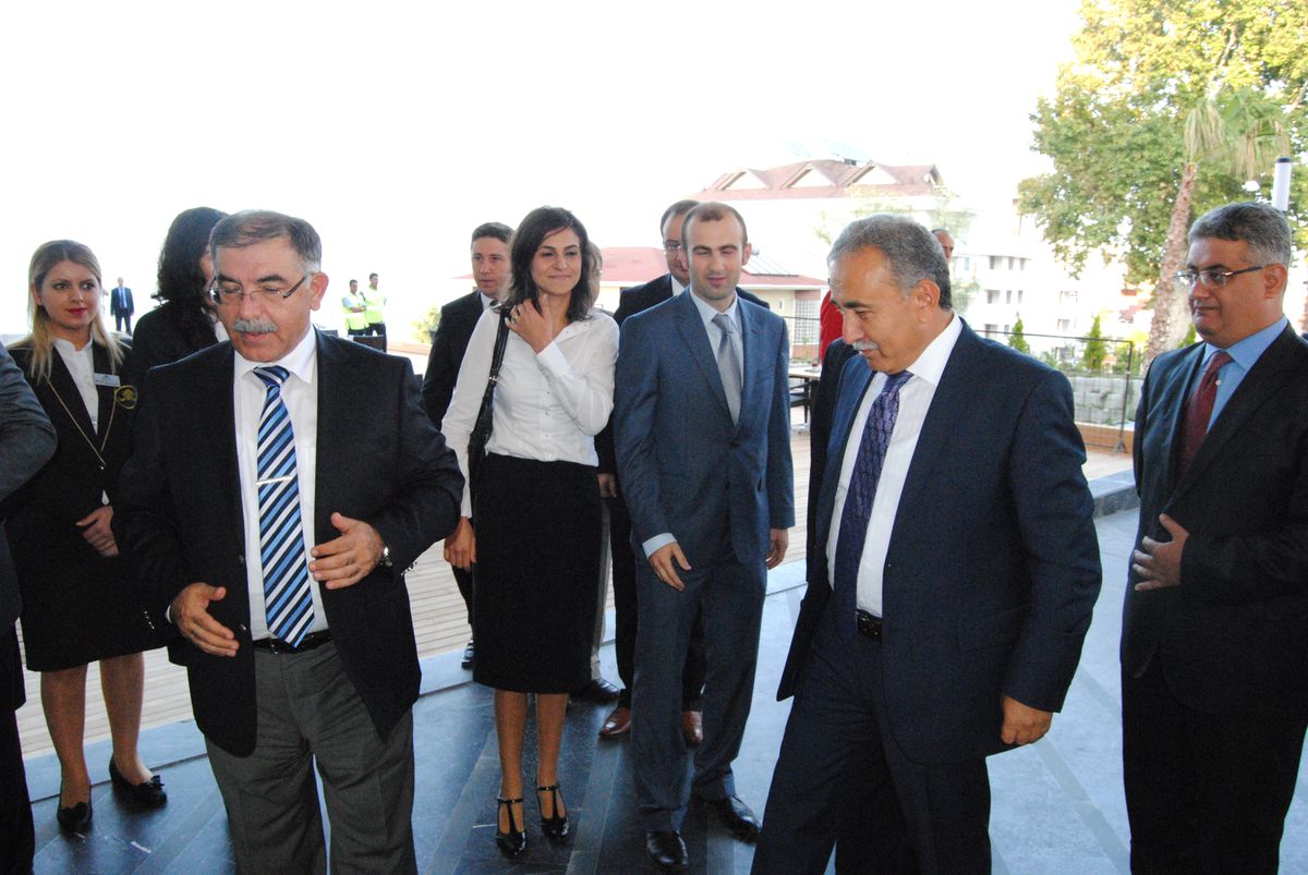 Bölge Valileri Akçakoca\'da Toplandı