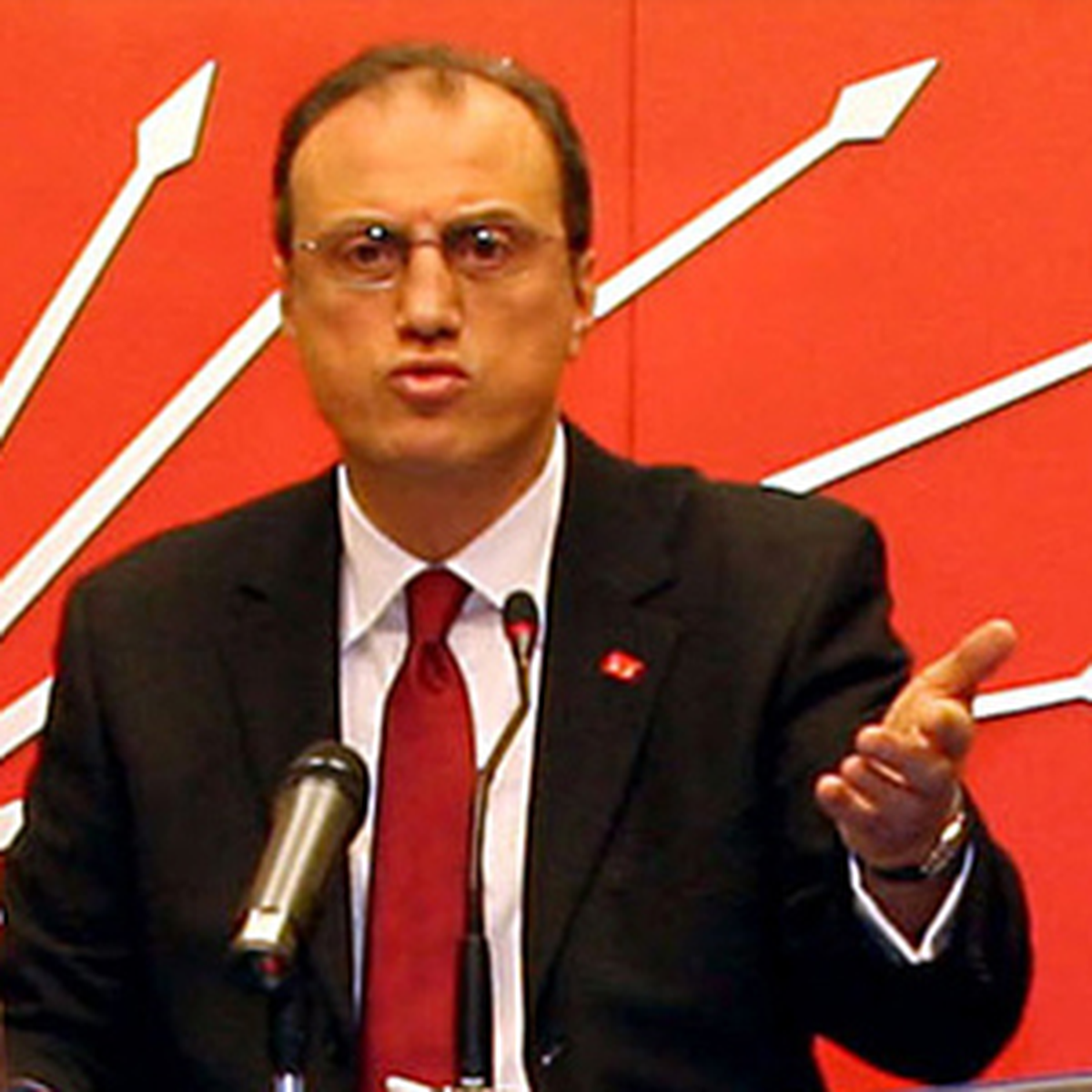 CHP\'li Güneş "Türkiye Ne Yazıkki Ağır Bir Terör Baskısı Altında Zorlanıyor"