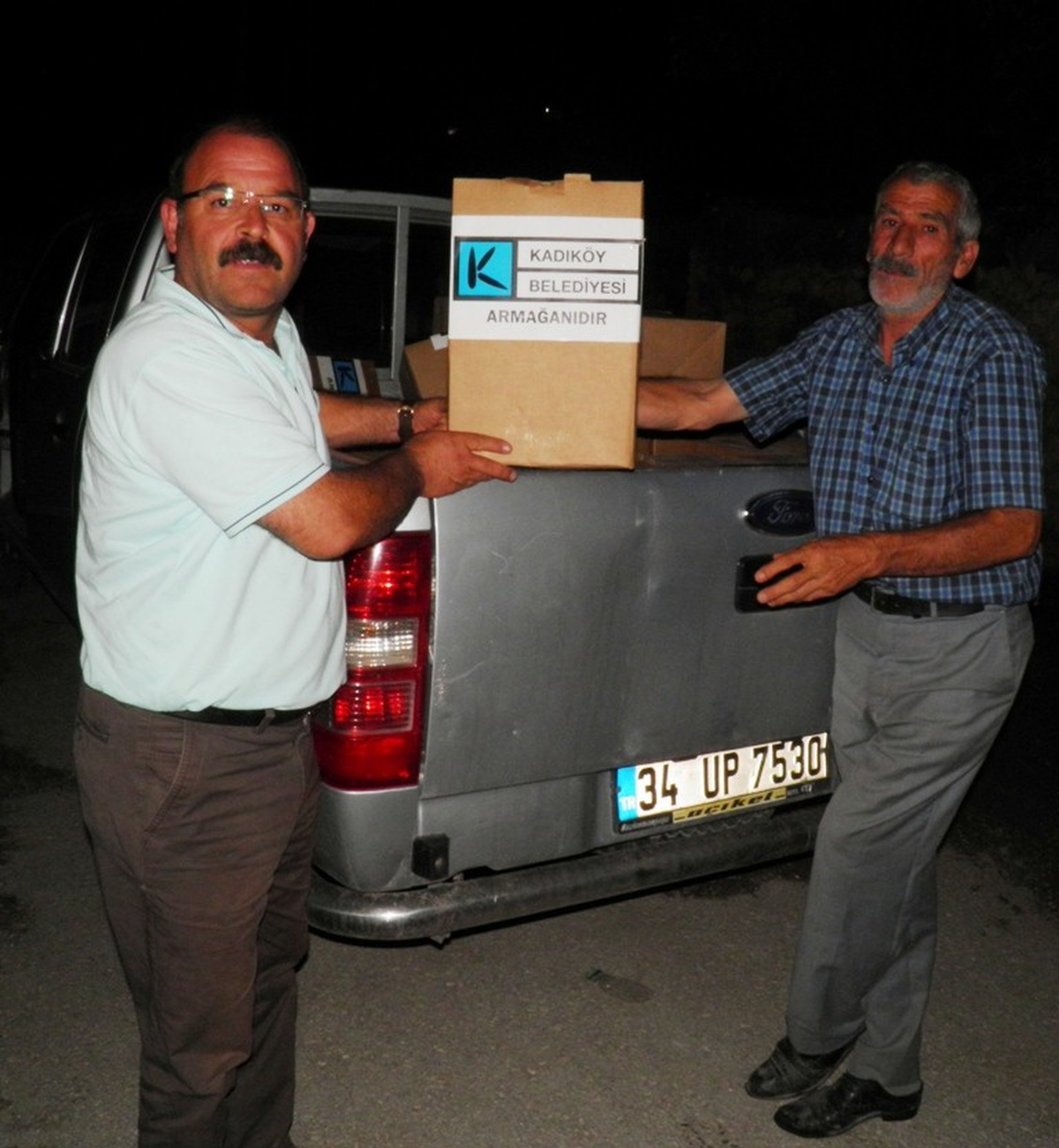 Kadıköy Belediyesi\'nden Erciş\'teki Dar Gelirli Ailelere Yardım Eli