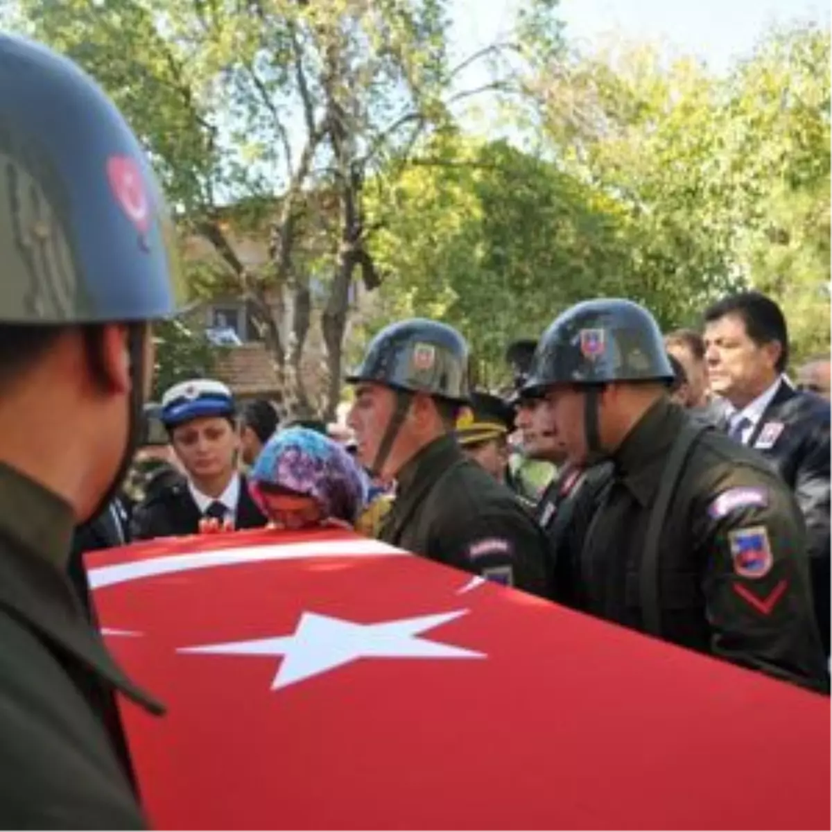 Kastamonulu Şehidin Evine Ateş Düştü