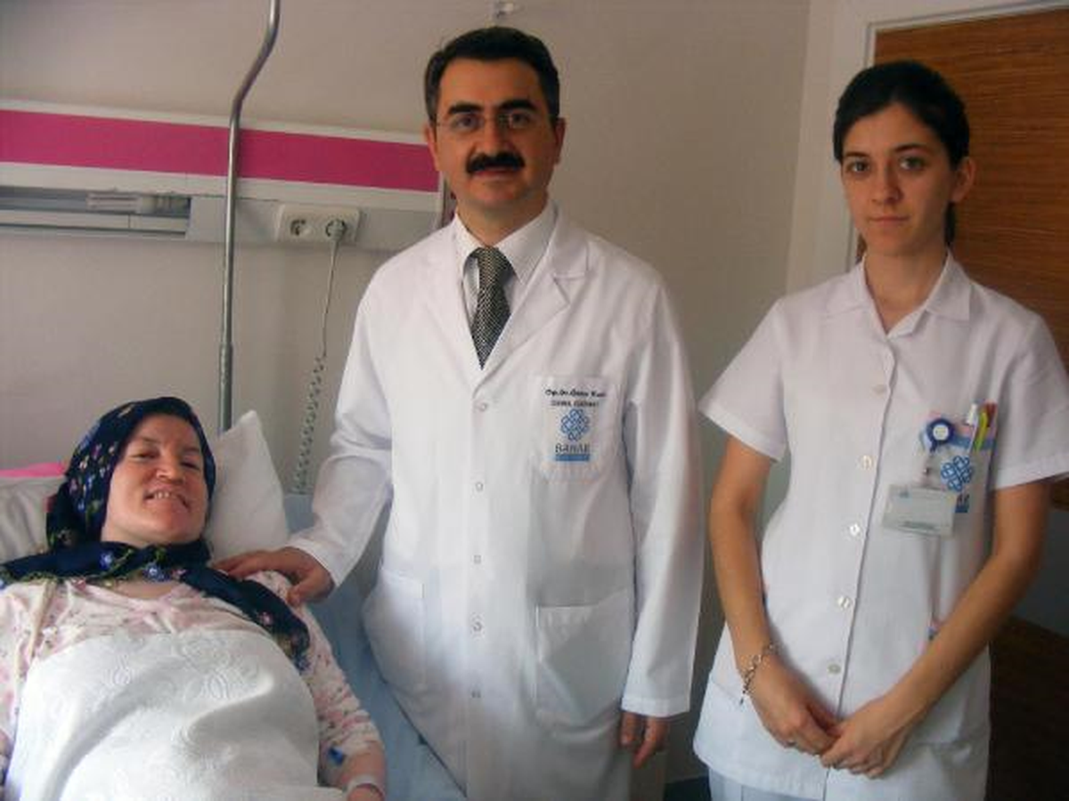 \'Kilom Fazla\' Dedi Karnından 10 Kilo Ur Çıktı
