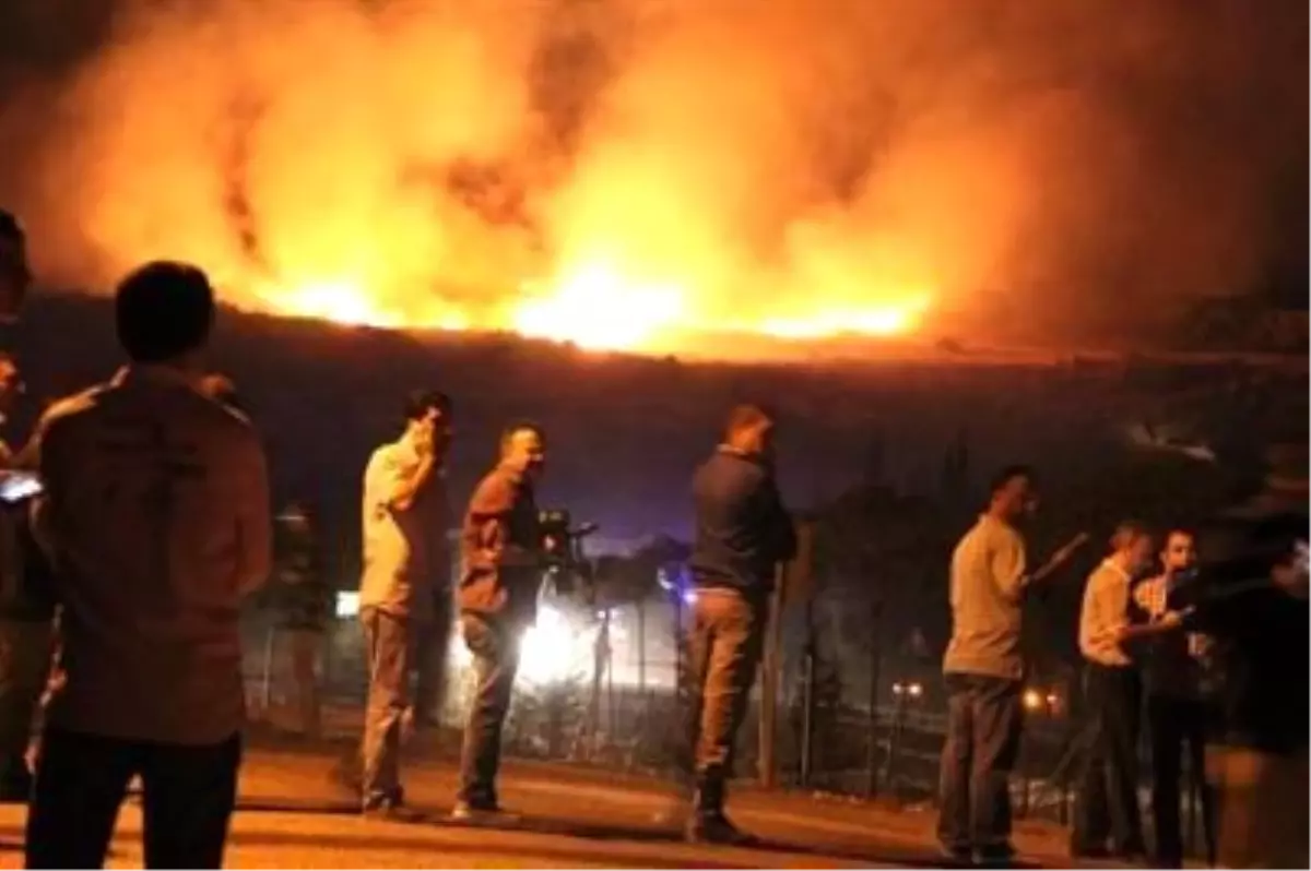 Patlama Sonrası Yangın Devam Ediyor