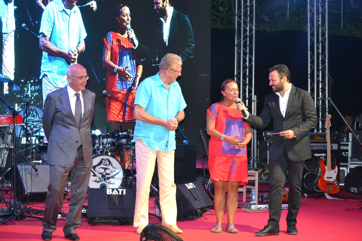 Sadri Alışık Badem Festivali\'nde Anıldı